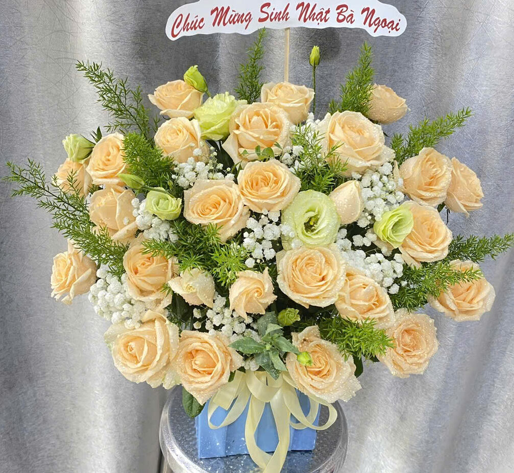 Hộp Hoa Rực Rỡ Yêu Thương Hộp Hoa Rực Rỡ Yêu Thương